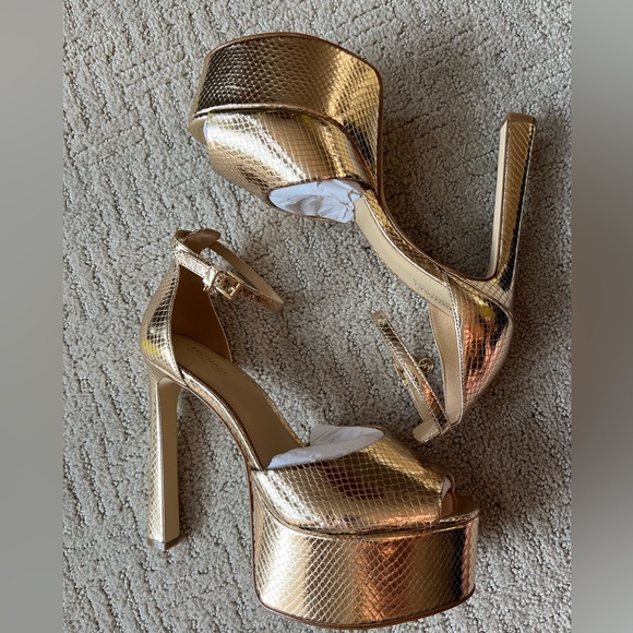 Michael Kors Peep Toe Pumps - Picture 3 of 15